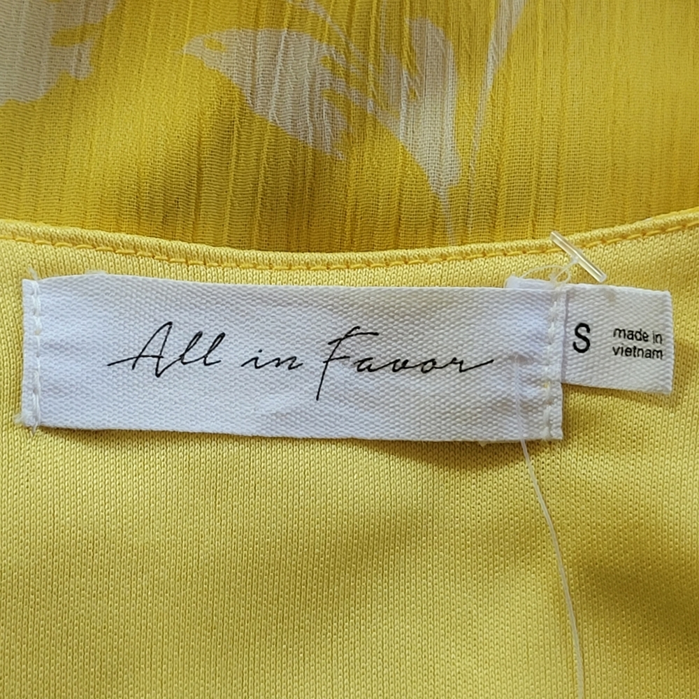 🌟 NWT ALL IN FAVOR Yellow White Floral Wrap Dress with Ruffles Women's Size S - Picture 6 of 8